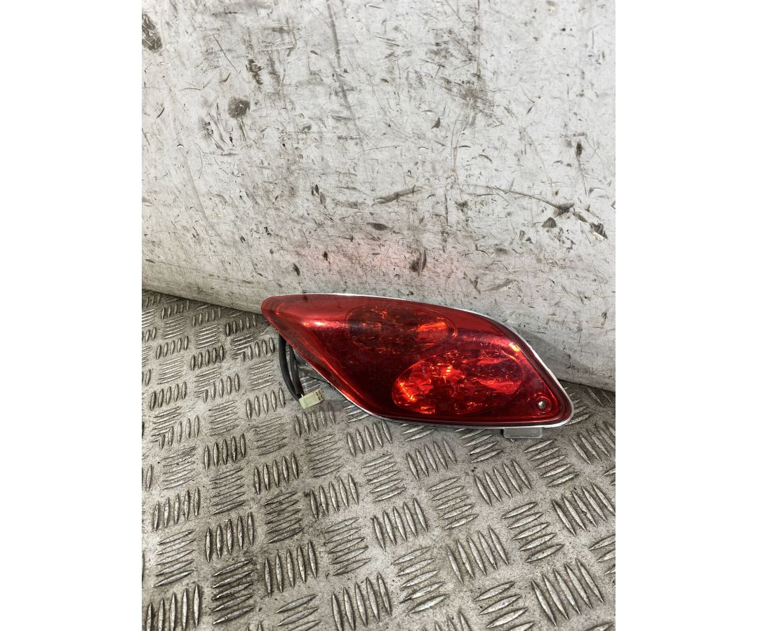 Fanale Stop Posteriore dx Yamaha X-Max XMax 250 Dal 2005 al 2009  1768554528744