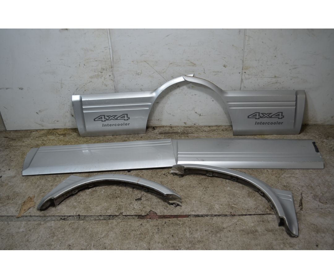 Kit Plastiche Esterne Nissan Terrano II Dal 1996 al 1999 Cod 82871-7F010  1769520691035