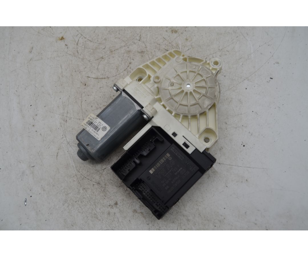 Motorino alzavetro anteriore SX Volkswagen Passat 3c Dal 2005 al 2010 Cod 988691-127  1769765395460