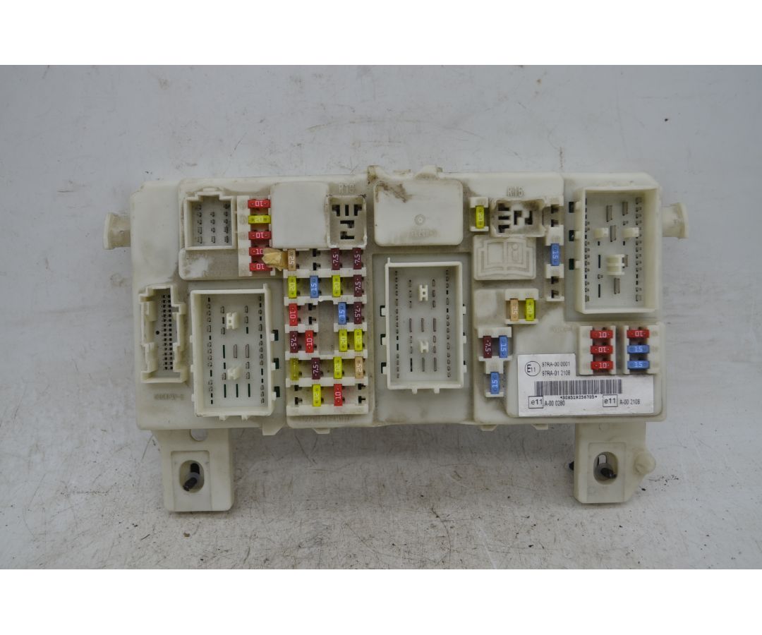 Scatola Fusibili Ford Kuga Dal 2008 al 2012 Cod 519256705  1770020988099
