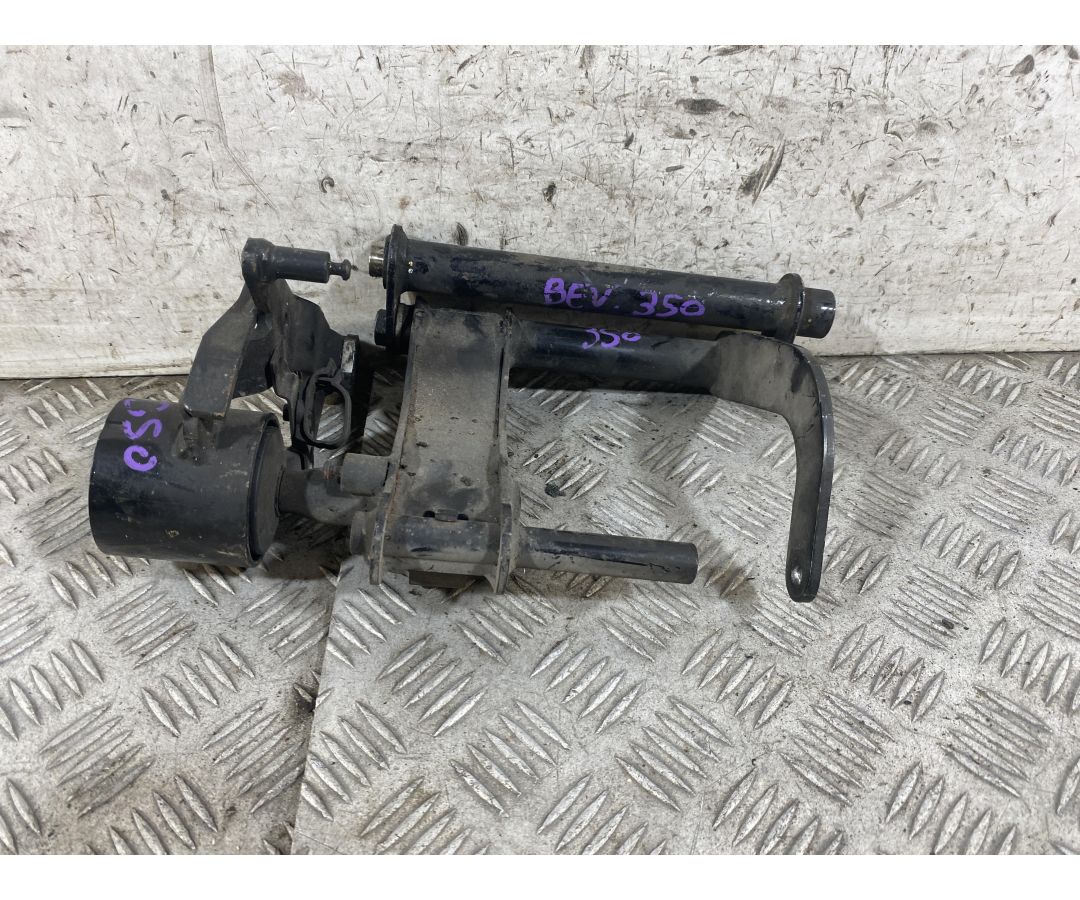 Staffa Supporto Motore Piaggio Beverly 350 dal 2011 al 2018  1770884019137