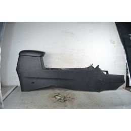 Rivestimento Console Centrale Kia Carens dal 2013 al 2019 Cod 84610A4001  1770891865505