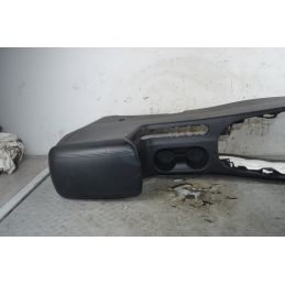 Rivestimento Console Centrale Kia Carens dal 2013 al 2019 Cod 84610A4001  1770891865505