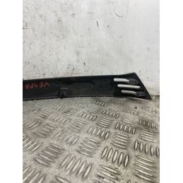 Carena Fianchetto Inferiore Destro DX Piaggio Vespa LX 125 / 150 Dal 2005 al 2011 COD Piaggio 622902  1770896635592