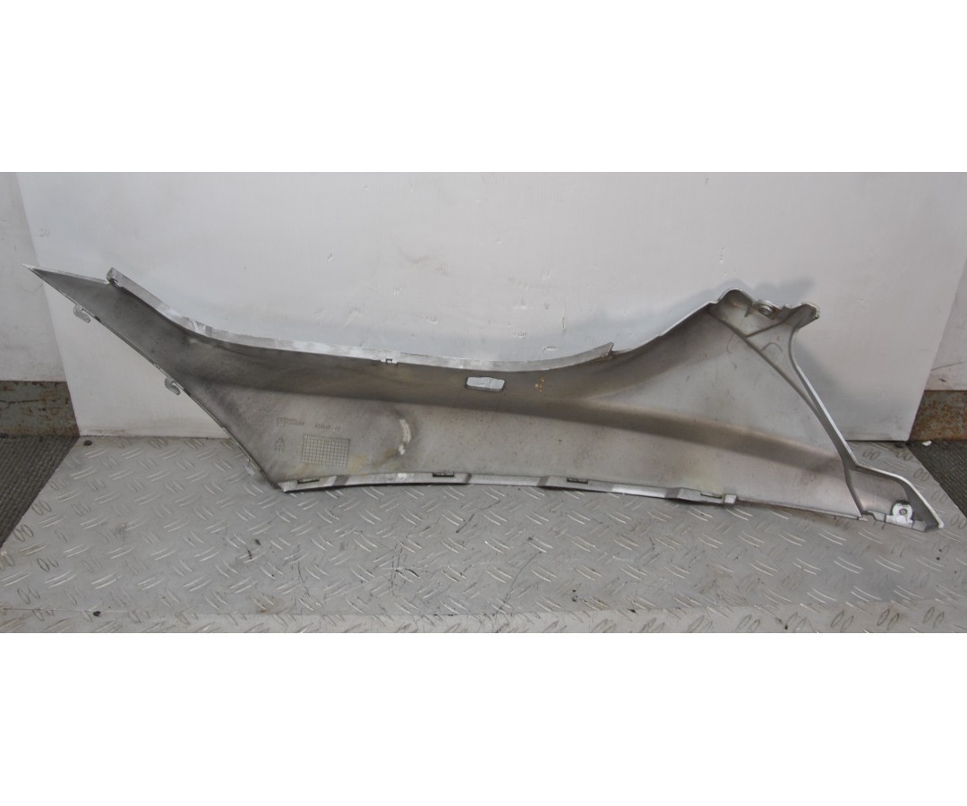 Carena Fianchetto Laterale Posteriore Destro Piaggio MP3 250 dal 2004 al 2011  1631545132766
