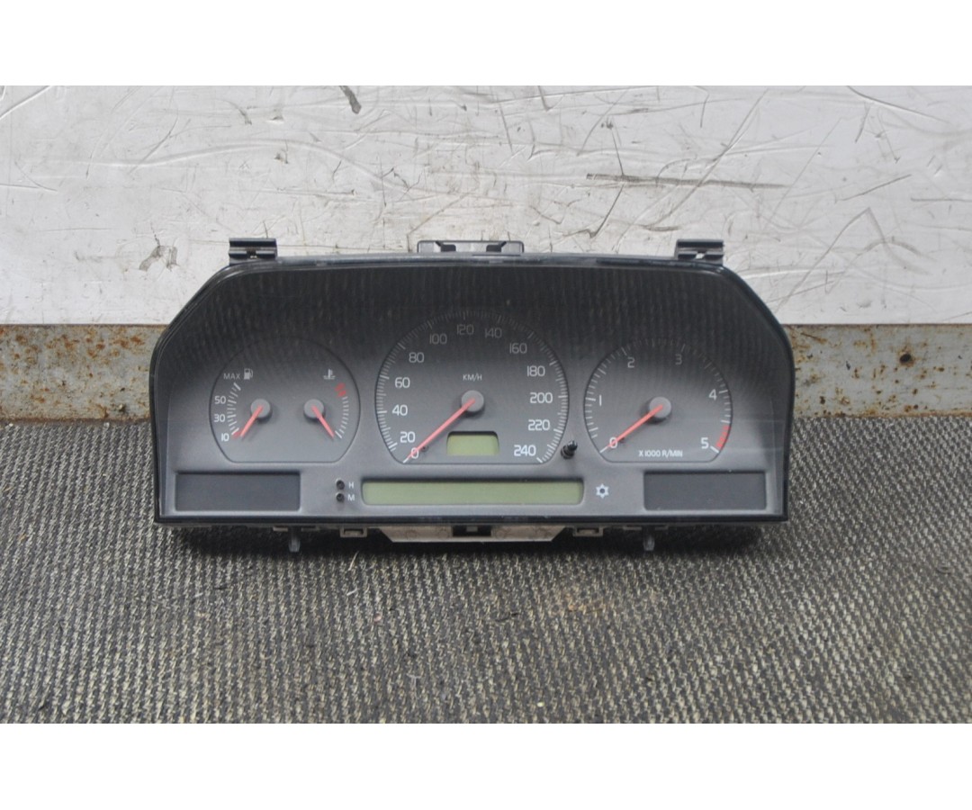 Strumentazione Volvo V70 2.4 Diesel dal 2000 al 2007 codice : 36050540  2411111127452