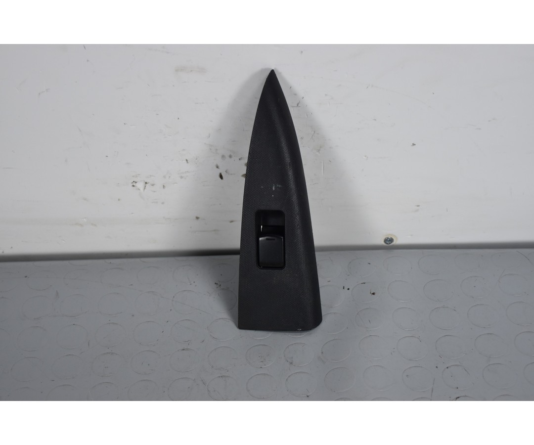 Pulsantiera alzacristalli posteriore SX Nissan Note Dal 2004 al 2013 Cod 25411ED006  1636109742870