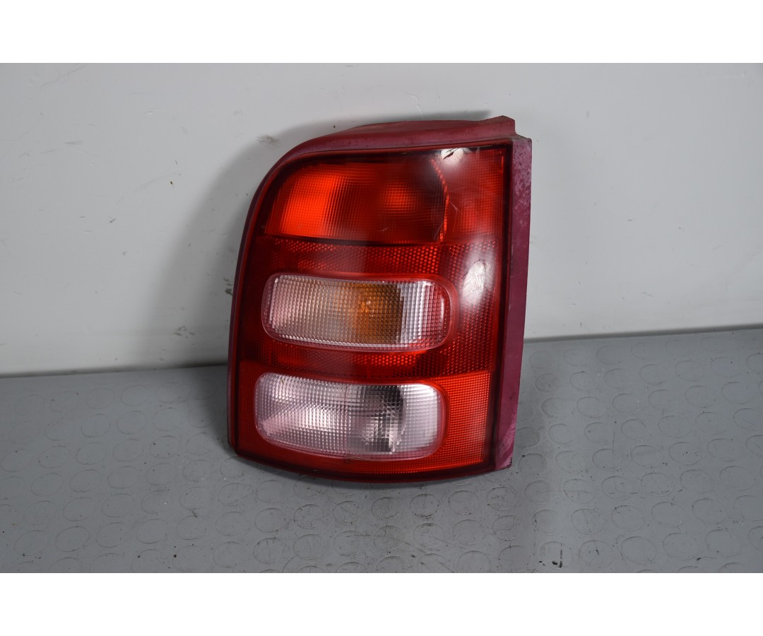 Fanale Stop Posteriore DX Nissan Micra K11 dal 1992 al 2002 Cod 265501F505  1637587332409