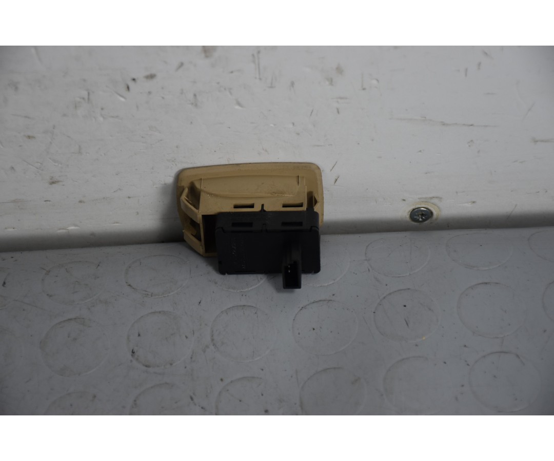 Pulsante alzacristallo posteriore DX Bmw Serie 3 E90 Dal 2005 al 2013 Cod 15939901  1638195377868