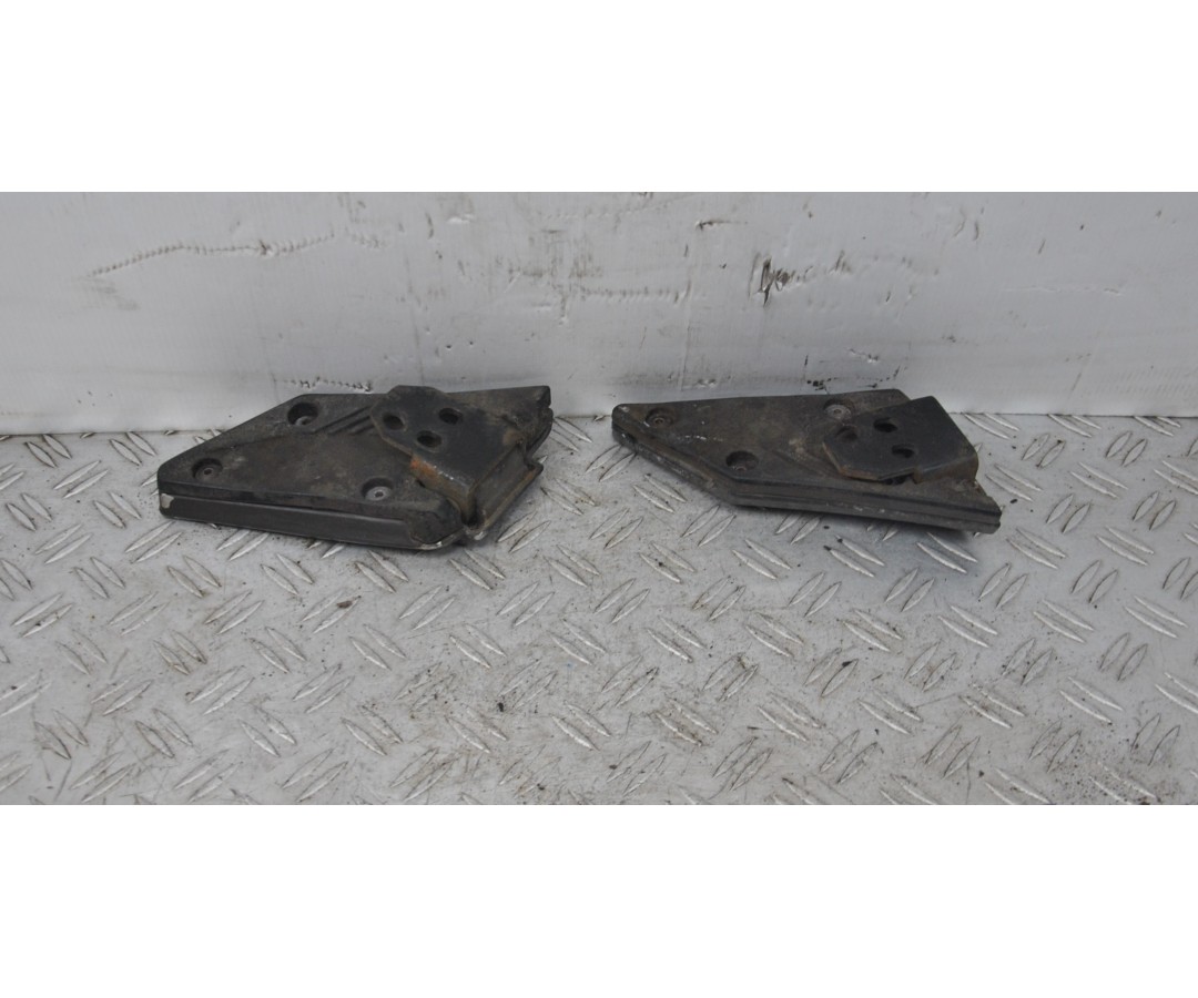 Coppia Pedane Poggiapiedi passeggero Aprilia Atlantic 500 Dal 2001 al 2004  1639479732984