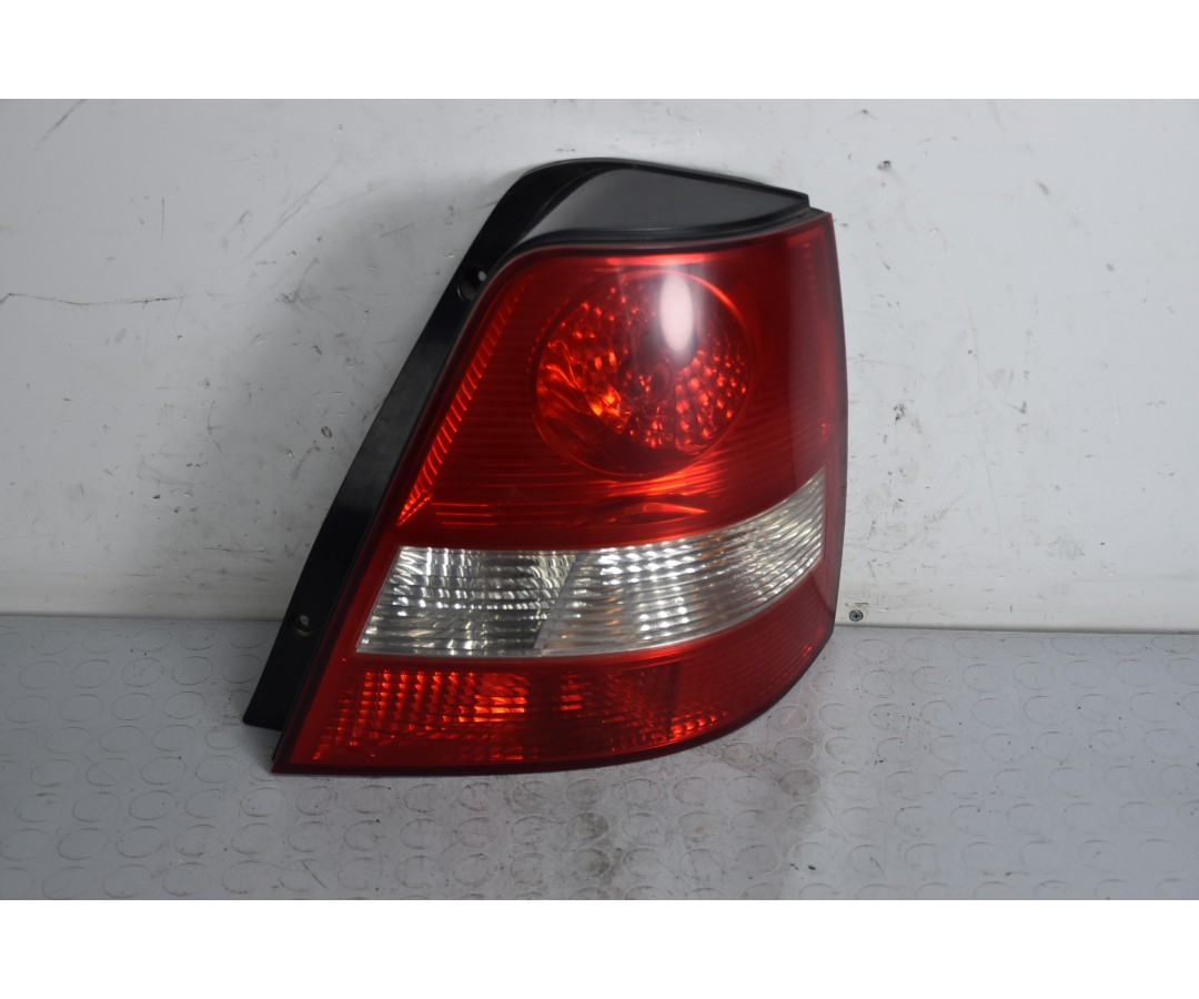 Fanale Stop Posteriore DX Kia Sorento dal 2002 al 2009 Cod 924023E010  1641397326459