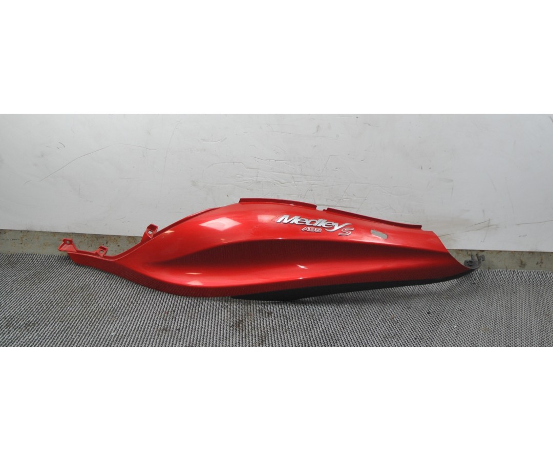 Carena posteriore sinistra Sx Piaggio Medley 125 / 150 dal 2016 al 2019  2400000077527