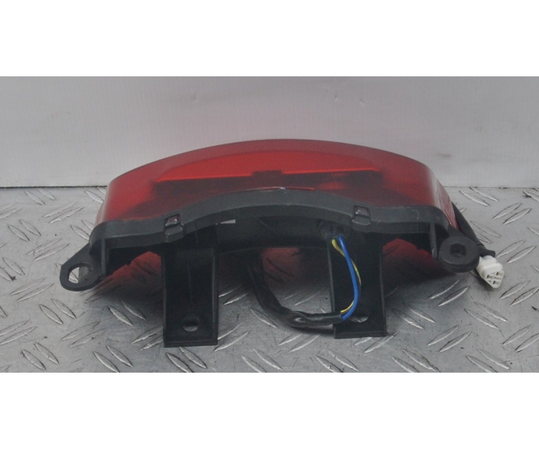 Fanale Stop Posteriore Yamaha Xenter 125 / 150 dal 2011 al 2018  1646122589345