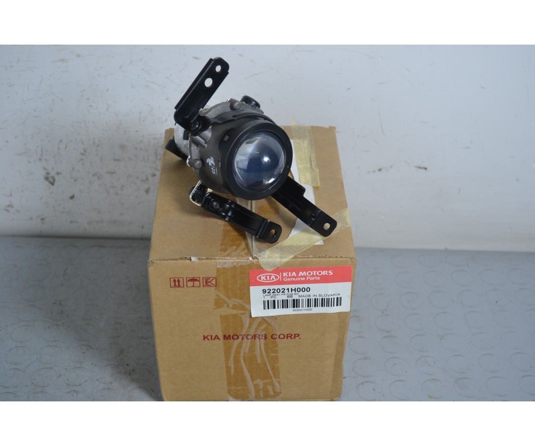 Faro Fendinebbia Anteriore DX Kia Ceed dal 2007 al 2012 Cod 922021h000  1646389630002