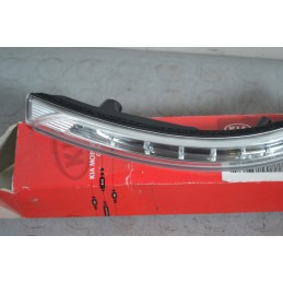 Freccia direzionale dello specchietto SX Kia Sportage Dal 2010 al 2016 Cod 876143W100  1646727512014