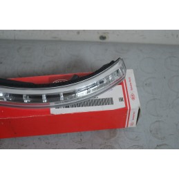 Freccia direzionale dello specchietto SX Kia Sportage Dal 2010 al 2016 Cod 876143W100  1646727512014