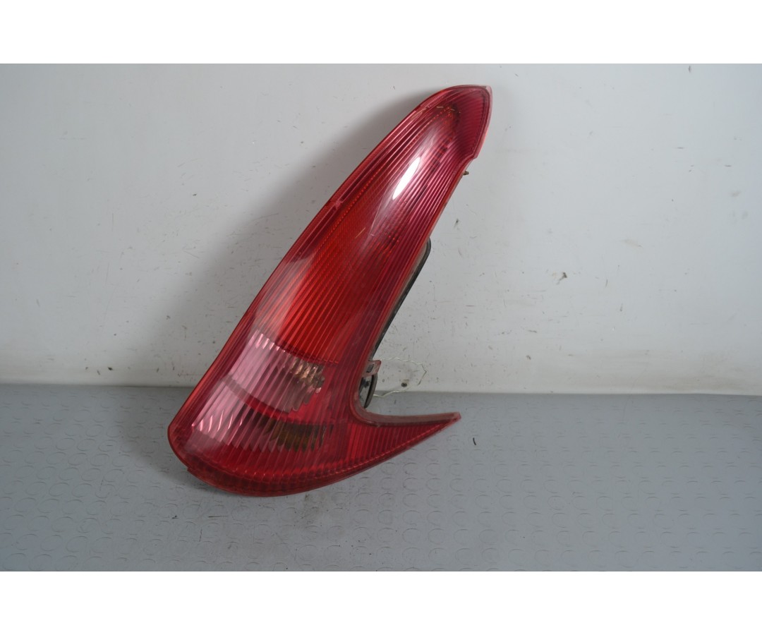 Fanale Stop Posteriore DX Peugeot 206 SW dal 2003 al 2007 Cod 6351R4  1651829493871